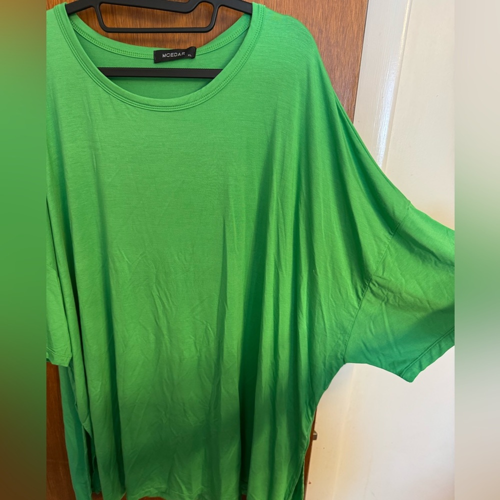 New With Tags, Women’s Shamrock Green, Oversized, Short Sleeve Tunic, Size XL - Picture 10 of 12